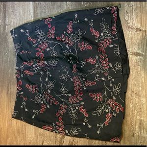 embroidered floral vintage skirt🪴